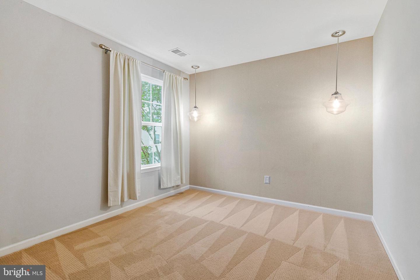 1506 MISSISSIPPI AVE SE, WASHINGTON, District Of Columbia 20032, 5 Bedrooms Bedrooms, ,3 BathroomsBathrooms,Residential,For sale,1506 MISSISSIPPI AVE SE,DCDC2198318 MLS # DCDC2198318