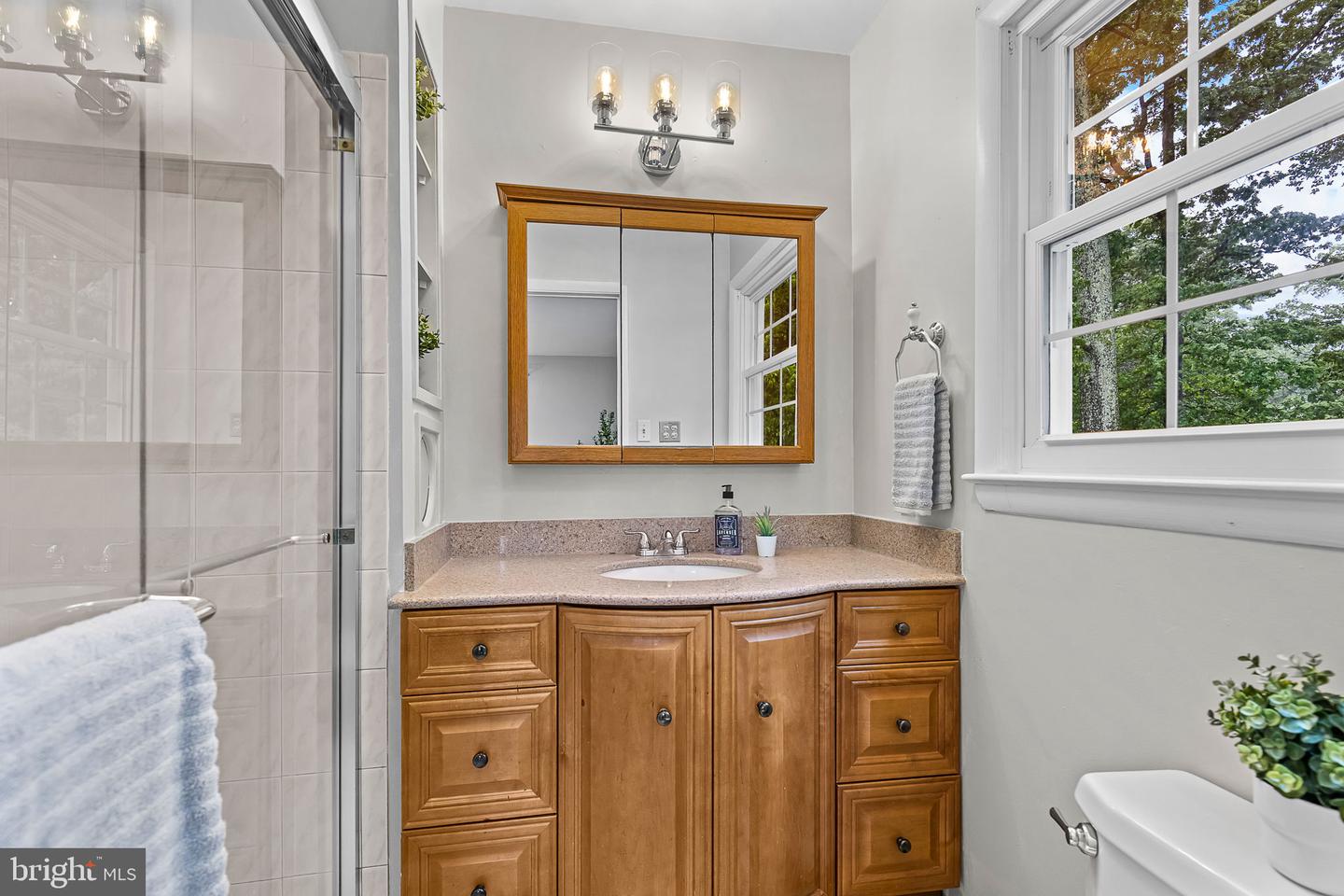 2436 ROCKBRIDGE ST, VIENNA, Virginia 22180, 5 Bedrooms Bedrooms, ,3 BathroomsBathrooms,Residential,For sale,2436 ROCKBRIDGE ST,VAFX2237848 MLS # VAFX2237848