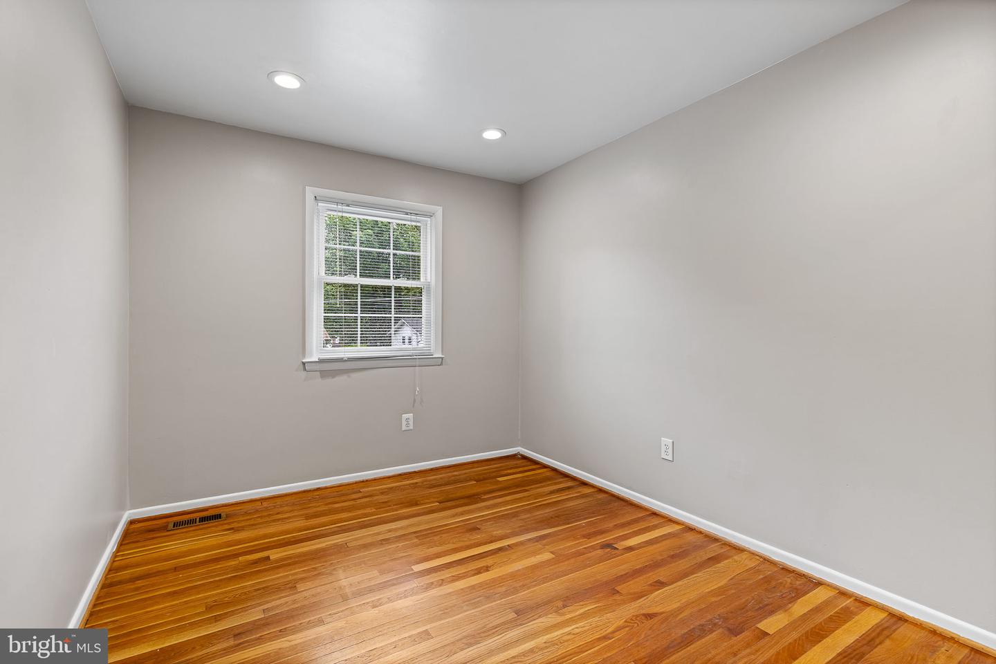 2436 ROCKBRIDGE ST, VIENNA, Virginia 22180, 5 Bedrooms Bedrooms, ,3 BathroomsBathrooms,Residential,For sale,2436 ROCKBRIDGE ST,VAFX2237848 MLS # VAFX2237848