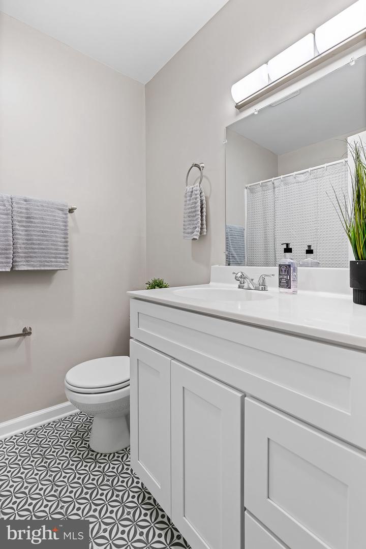 2436 ROCKBRIDGE ST, VIENNA, Virginia 22180, 5 Bedrooms Bedrooms, ,3 BathroomsBathrooms,Residential,For sale,2436 ROCKBRIDGE ST,VAFX2237848 MLS # VAFX2237848
