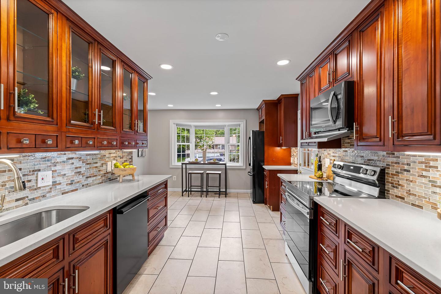 2436 ROCKBRIDGE ST, VIENNA, Virginia 22180, 5 Bedrooms Bedrooms, ,3 BathroomsBathrooms,Residential,For sale,2436 ROCKBRIDGE ST,VAFX2237848 MLS # VAFX2237848