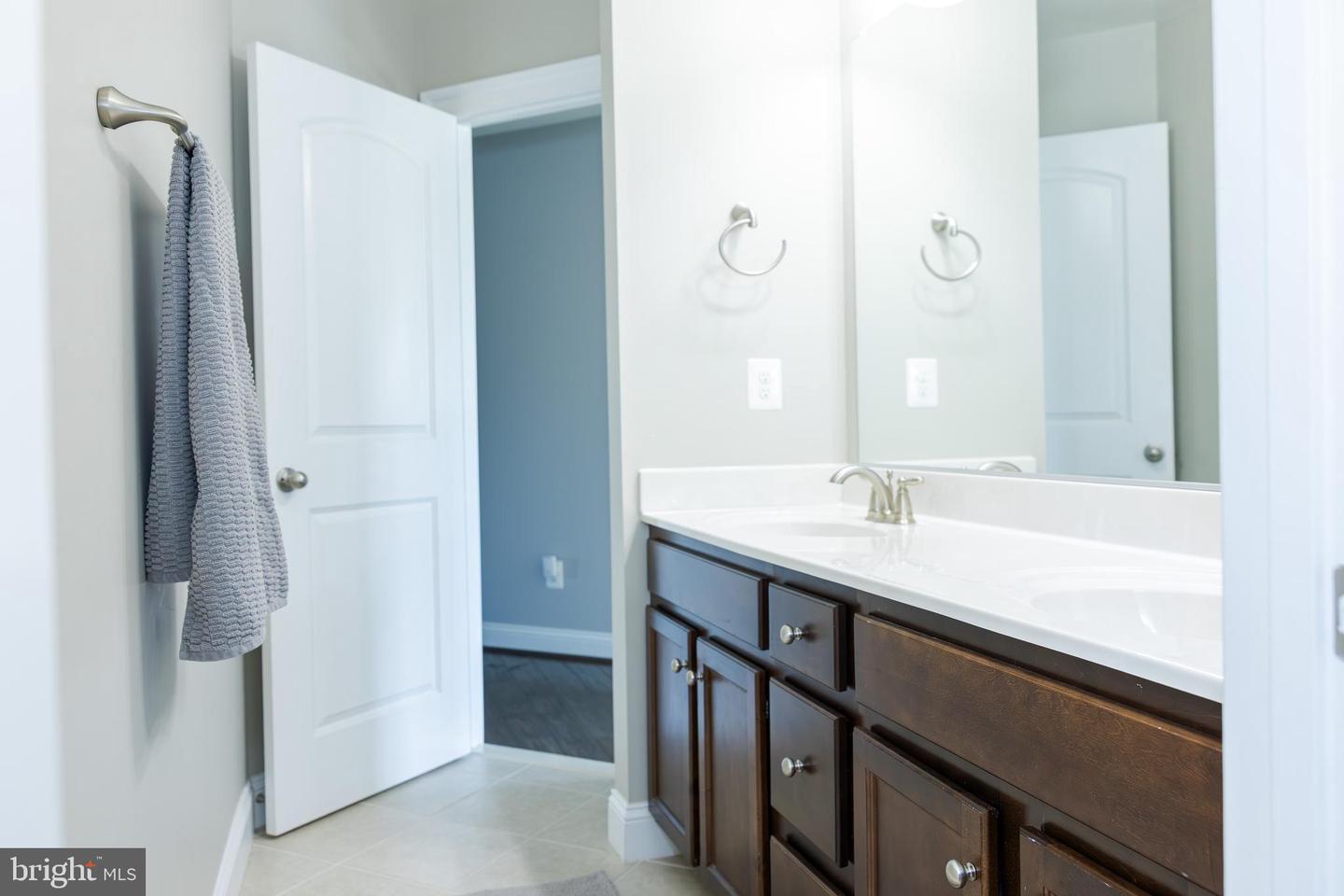 3606 DOCKSIDE DR, WARRENTON, Virginia 20187, 5 Bedrooms Bedrooms, ,5 BathroomsBathrooms,Residential,For sale,3606 DOCKSIDE DR,VAFQ2016466 MLS # VAFQ2016466
