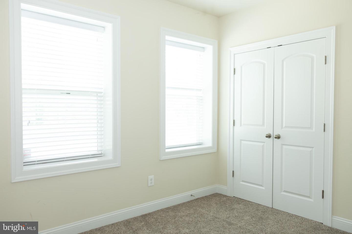 3606 DOCKSIDE DR, WARRENTON, Virginia 20187, 5 Bedrooms Bedrooms, ,5 BathroomsBathrooms,Residential,For sale,3606 DOCKSIDE DR,VAFQ2016466 MLS # VAFQ2016466
