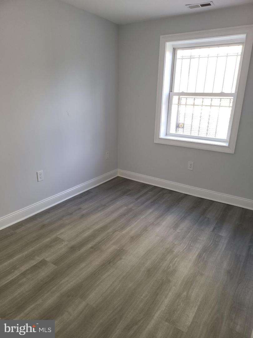 4800 C ST SE #104, WASHINGTON, District Of Columbia 20019, 2 Bedrooms Bedrooms, ,1 BathroomBathrooms,Residential,For sale,4800 C ST SE #104,DCDC2198616 MLS # DCDC2198616
