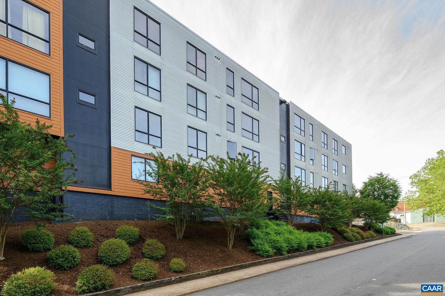 211 CREAM ST #202, CHARLOTTESVILLE, Virginia 22903, 2 Bedrooms Bedrooms, ,2 BathroomsBathrooms,Residential,For sale,211 CREAM ST #202,663984 MLS # 663984