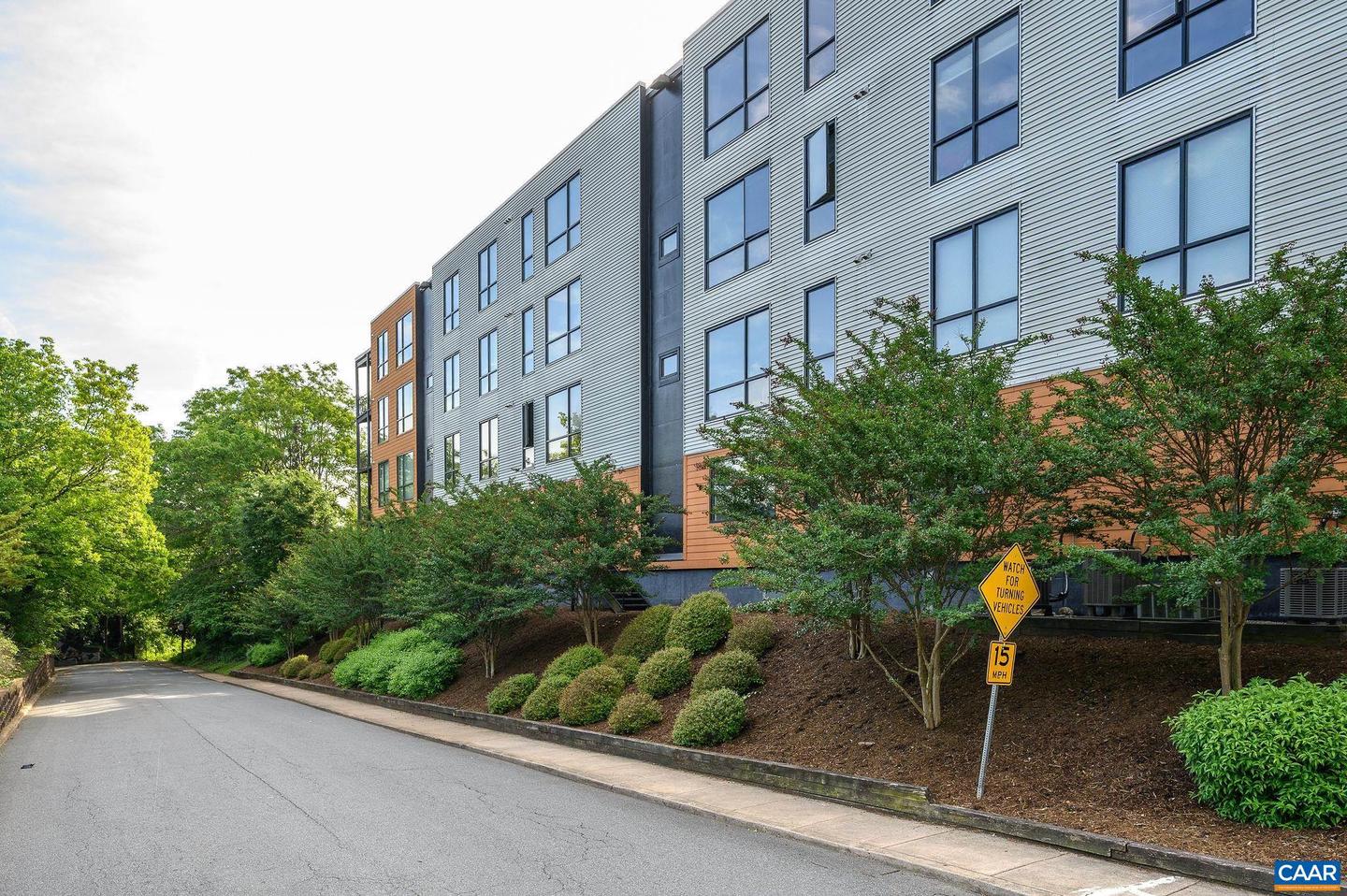 211 CREAM ST #202, CHARLOTTESVILLE, Virginia 22903, 2 Bedrooms Bedrooms, ,2 BathroomsBathrooms,Residential,For sale,211 CREAM ST #202,663984 MLS # 663984