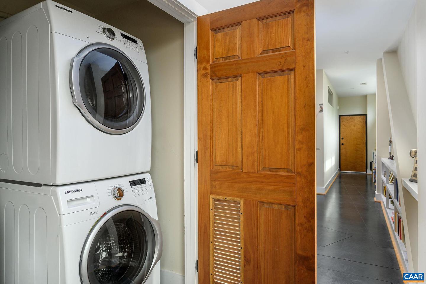 211 CREAM ST #202, CHARLOTTESVILLE, Virginia 22903, 2 Bedrooms Bedrooms, ,2 BathroomsBathrooms,Residential,For sale,211 CREAM ST #202,663984 MLS # 663984