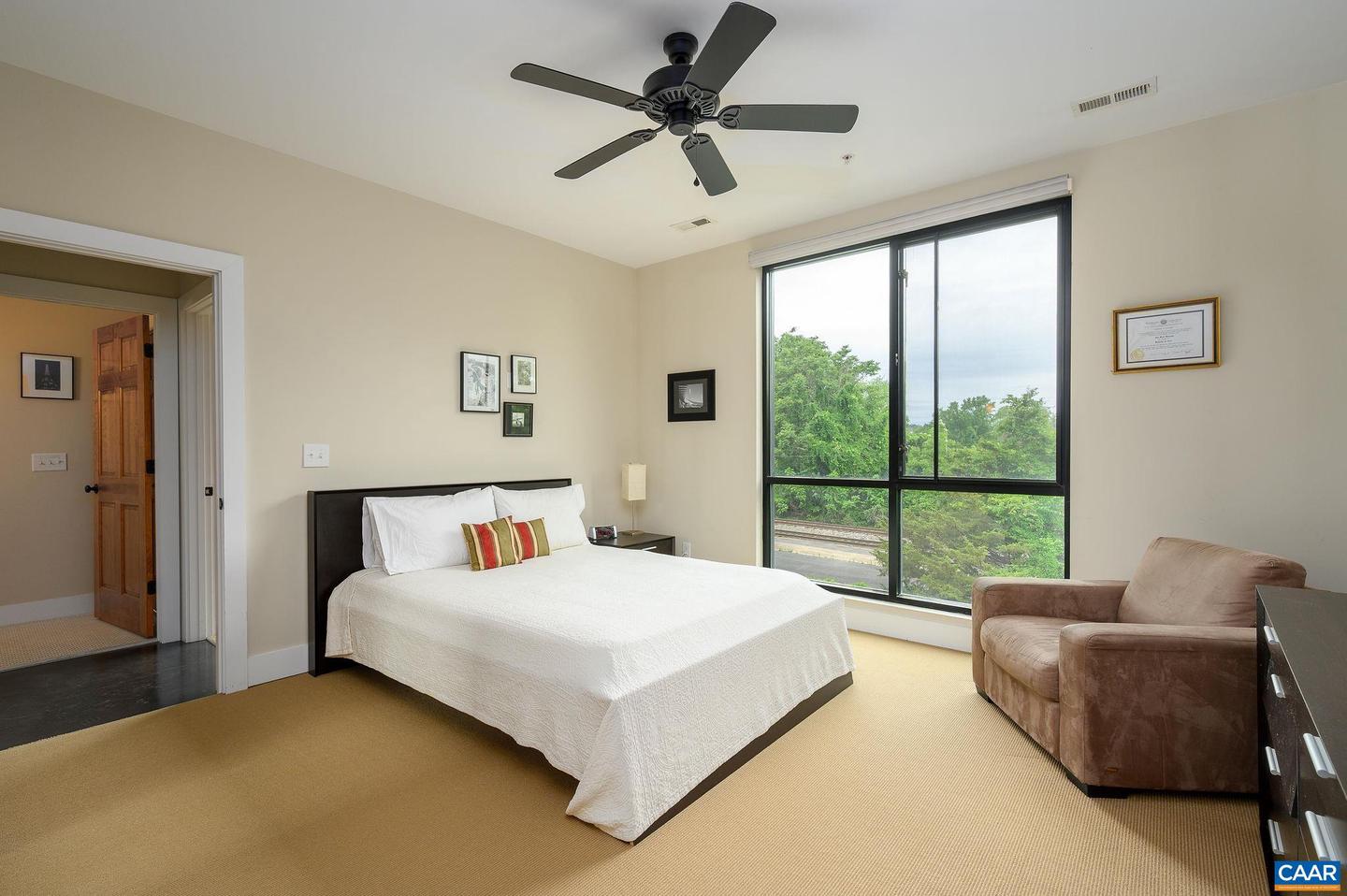 211 CREAM ST #202, CHARLOTTESVILLE, Virginia 22903, 2 Bedrooms Bedrooms, ,2 BathroomsBathrooms,Residential,For sale,211 CREAM ST #202,663984 MLS # 663984