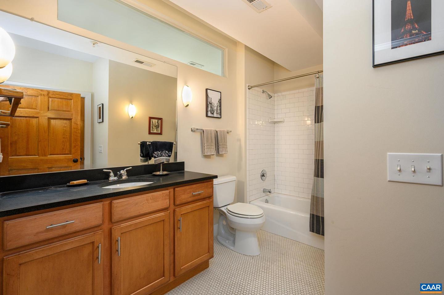 211 CREAM ST #202, CHARLOTTESVILLE, Virginia 22903, 2 Bedrooms Bedrooms, ,2 BathroomsBathrooms,Residential,For sale,211 CREAM ST #202,663984 MLS # 663984