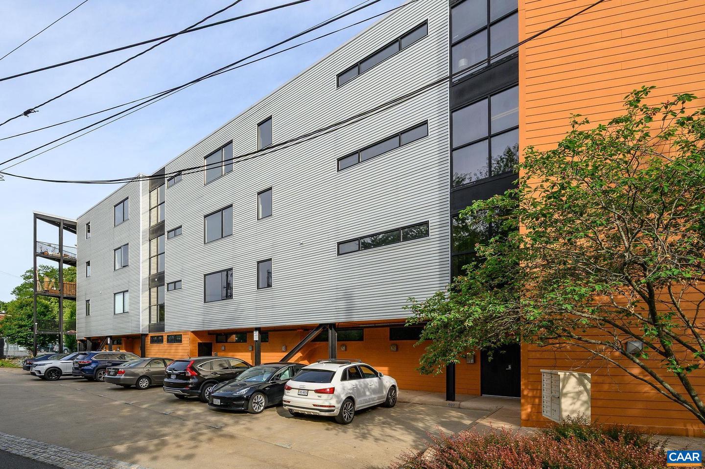 211 CREAM ST #202, CHARLOTTESVILLE, Virginia 22903, 2 Bedrooms Bedrooms, ,2 BathroomsBathrooms,Residential,For sale,211 CREAM ST #202,663984 MLS # 663984