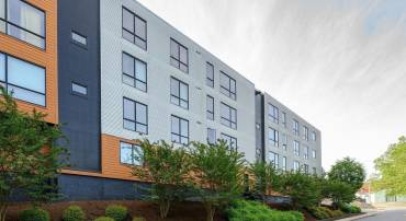 211 CREAM ST #202, CHARLOTTESVILLE, Virginia 22903, 2 Bedrooms Bedrooms, ,2 BathroomsBathrooms,Residential,For sale,211 CREAM ST #202,663984 MLS # 663984