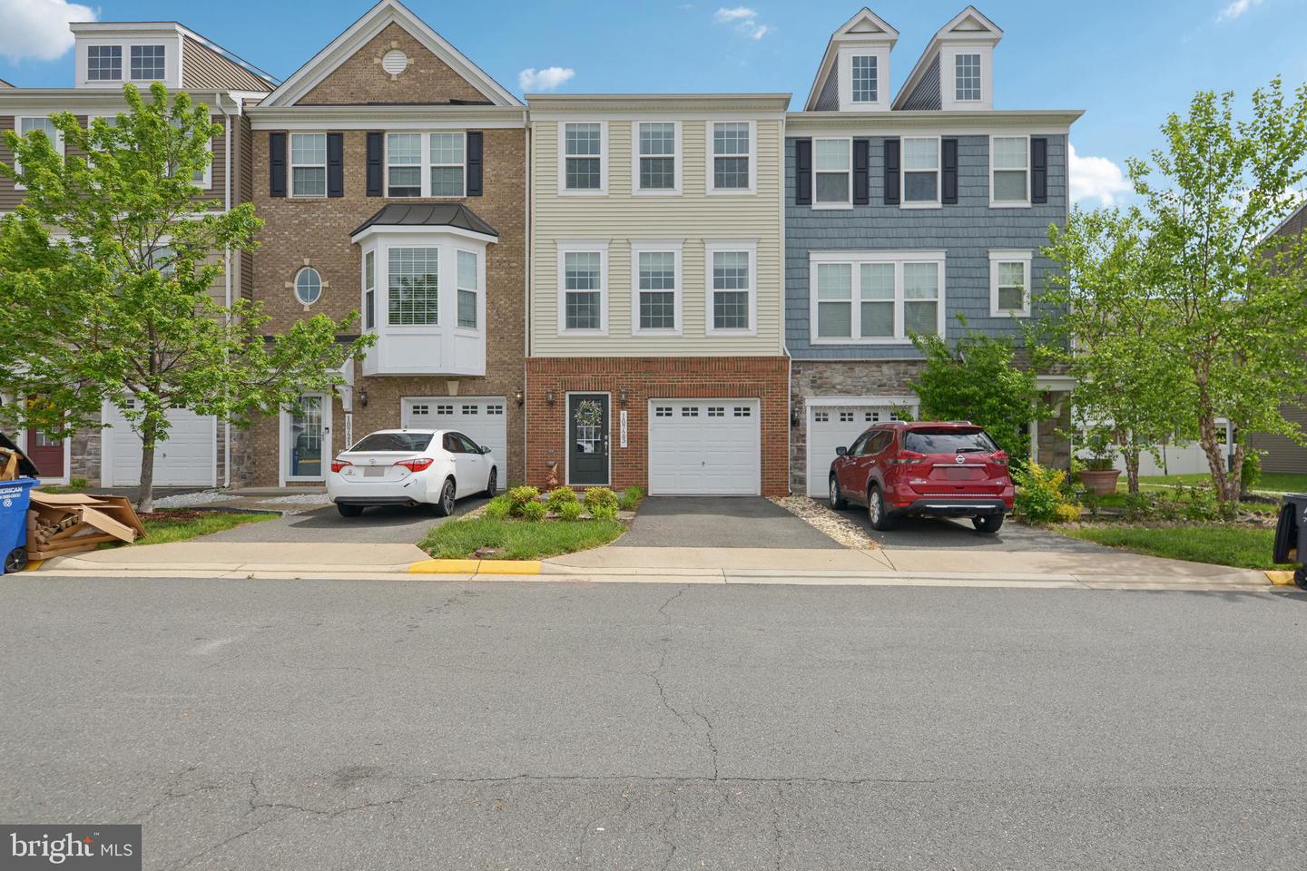 10723 CALEDONIA MEADOW DR, MANASSAS, Virginia 20112, 2 Bedrooms Bedrooms, ,2 BathroomsBathrooms,Residential,For sale,10723 CALEDONIA MEADOW DR,VAPW2093836 MLS # VAPW2093836