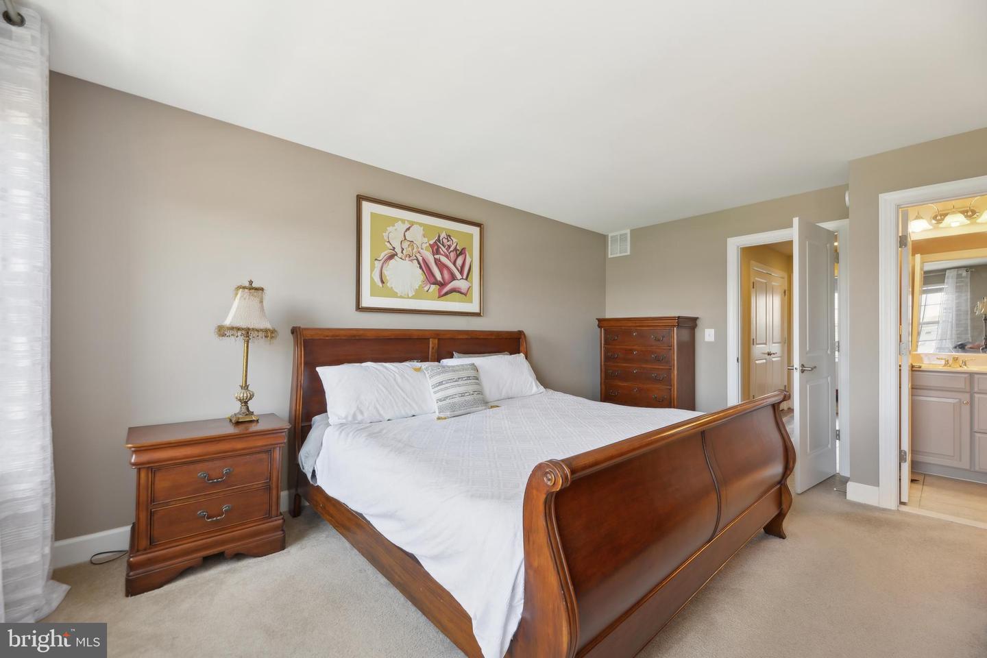10723 CALEDONIA MEADOW DR, MANASSAS, Virginia 20112, 2 Bedrooms Bedrooms, ,2 BathroomsBathrooms,Residential,For sale,10723 CALEDONIA MEADOW DR,VAPW2093836 MLS # VAPW2093836