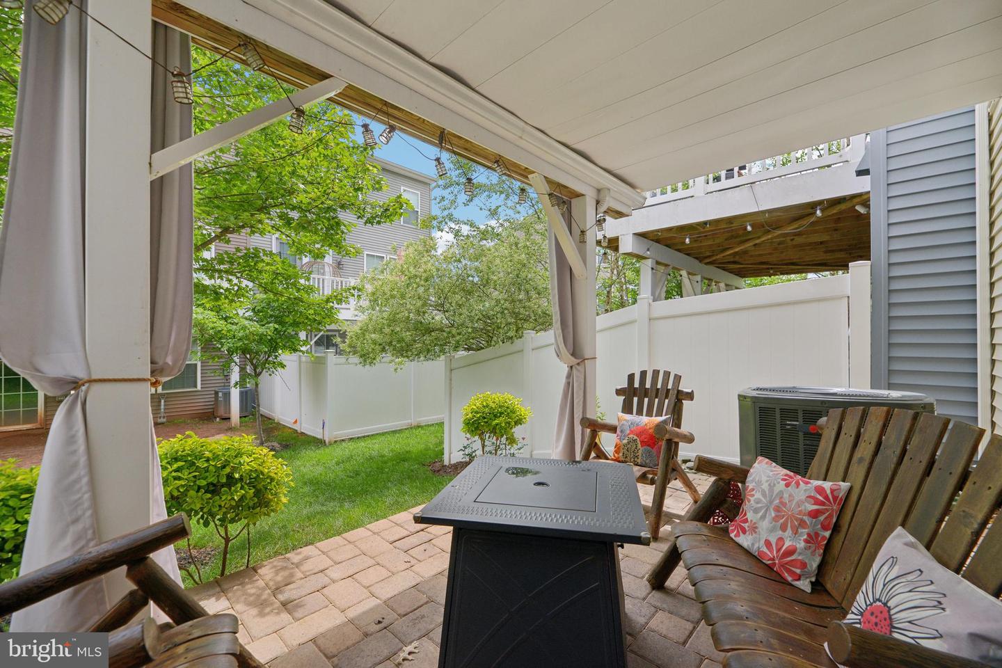 10723 CALEDONIA MEADOW DR, MANASSAS, Virginia 20112, 2 Bedrooms Bedrooms, ,2 BathroomsBathrooms,Residential,For sale,10723 CALEDONIA MEADOW DR,VAPW2093836 MLS # VAPW2093836