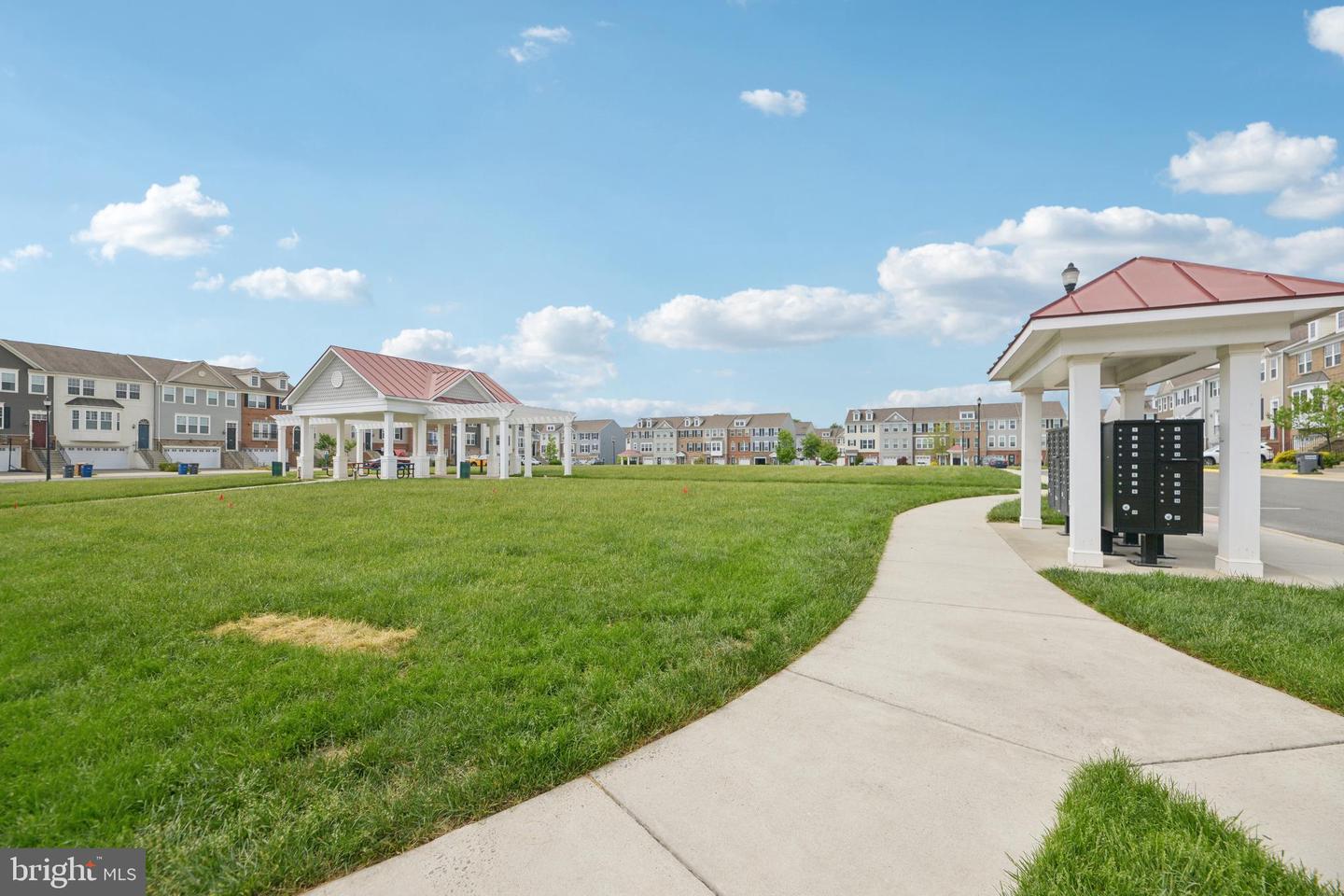 10723 CALEDONIA MEADOW DR, MANASSAS, Virginia 20112, 2 Bedrooms Bedrooms, ,2 BathroomsBathrooms,Residential,For sale,10723 CALEDONIA MEADOW DR,VAPW2093836 MLS # VAPW2093836