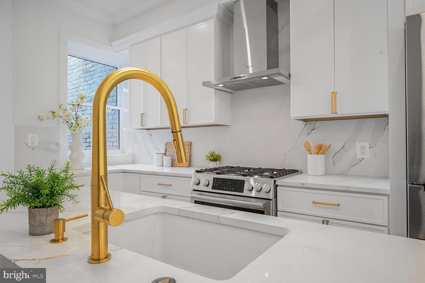 109 P ST NW, WASHINGTON, District Of Columbia 20001, 4 Bedrooms Bedrooms, ,3 BathroomsBathrooms,Residential,For sale,109 P ST NW,DCDC2198942 MLS # DCDC2198942