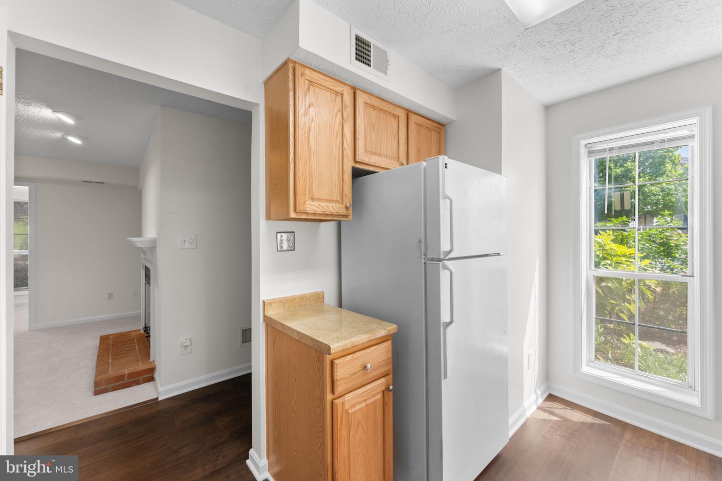10013 OAKTON TERRACE RD, OAKTON, Virginia 22124, 2 Bedrooms Bedrooms, ,1 BathroomBathrooms,Residential,For sale,10013 OAKTON TERRACE RD,VAFX2238122 MLS # VAFX2238122
