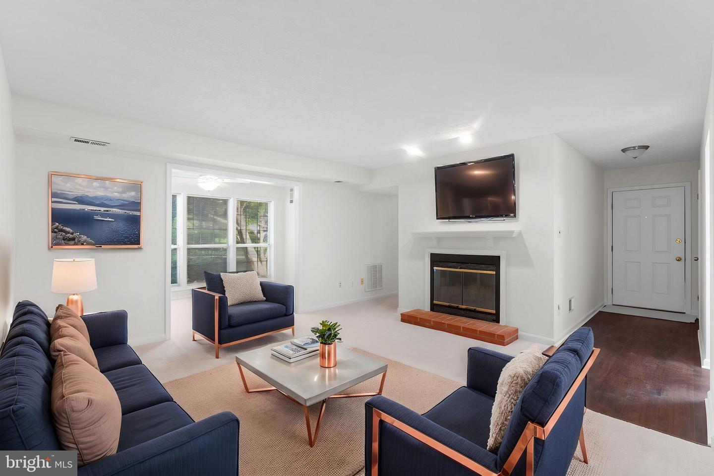 10013 OAKTON TERRACE RD, OAKTON, Virginia 22124, 2 Bedrooms Bedrooms, ,1 BathroomBathrooms,Residential,For sale,10013 OAKTON TERRACE RD,VAFX2238122 MLS # VAFX2238122