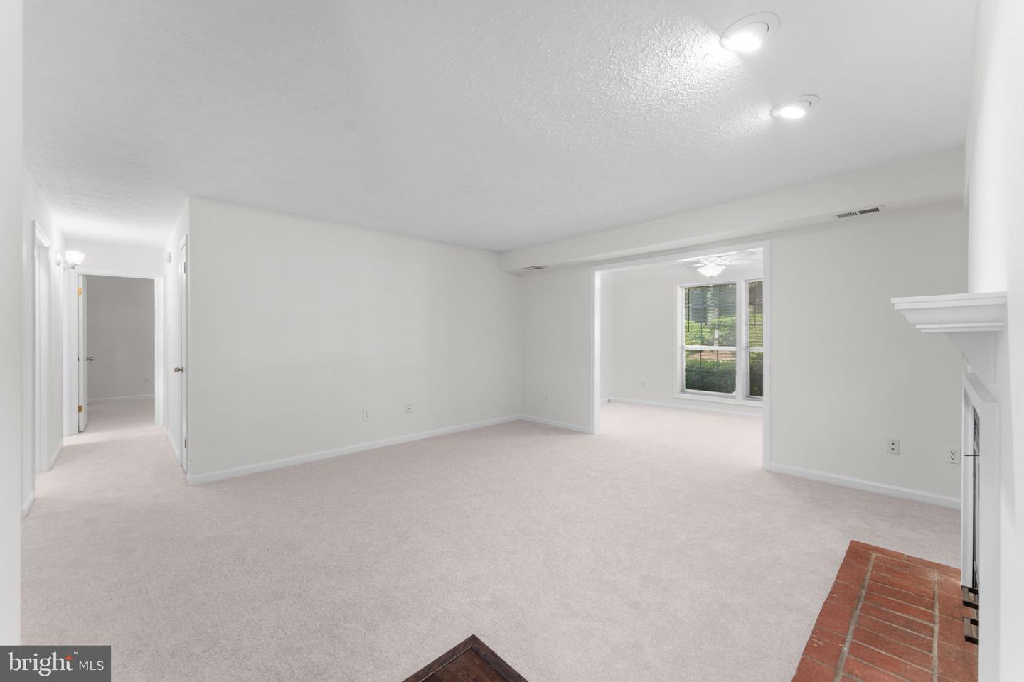 10013 OAKTON TERRACE RD, OAKTON, Virginia 22124, 2 Bedrooms Bedrooms, ,1 BathroomBathrooms,Residential,For sale,10013 OAKTON TERRACE RD,VAFX2238122 MLS # VAFX2238122