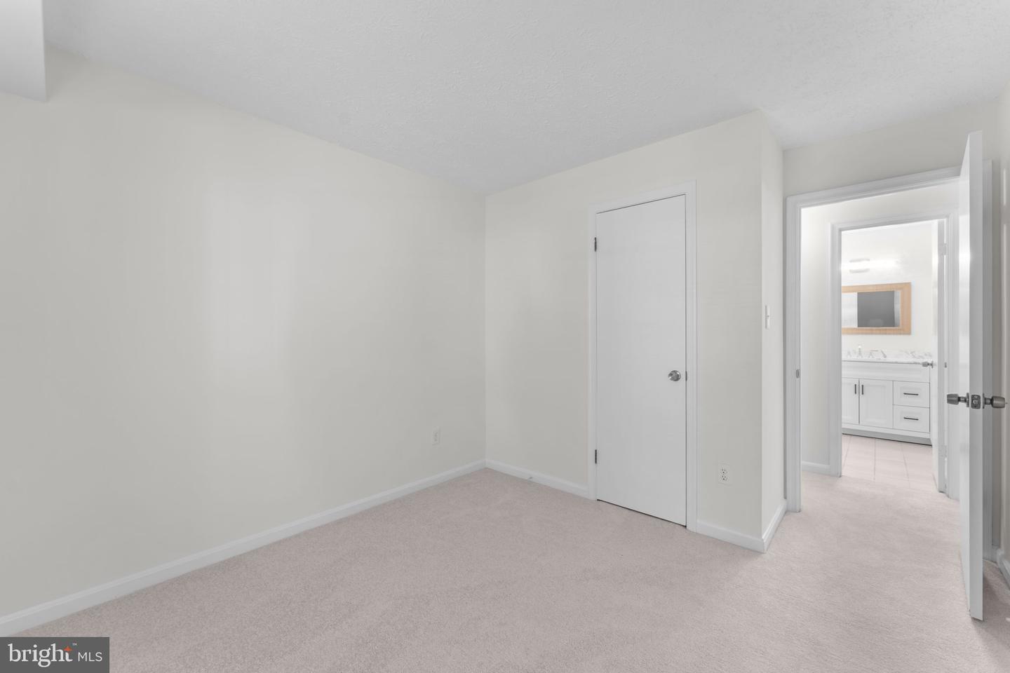 10013 OAKTON TERRACE RD, OAKTON, Virginia 22124, 2 Bedrooms Bedrooms, ,1 BathroomBathrooms,Residential,For sale,10013 OAKTON TERRACE RD,VAFX2238122 MLS # VAFX2238122