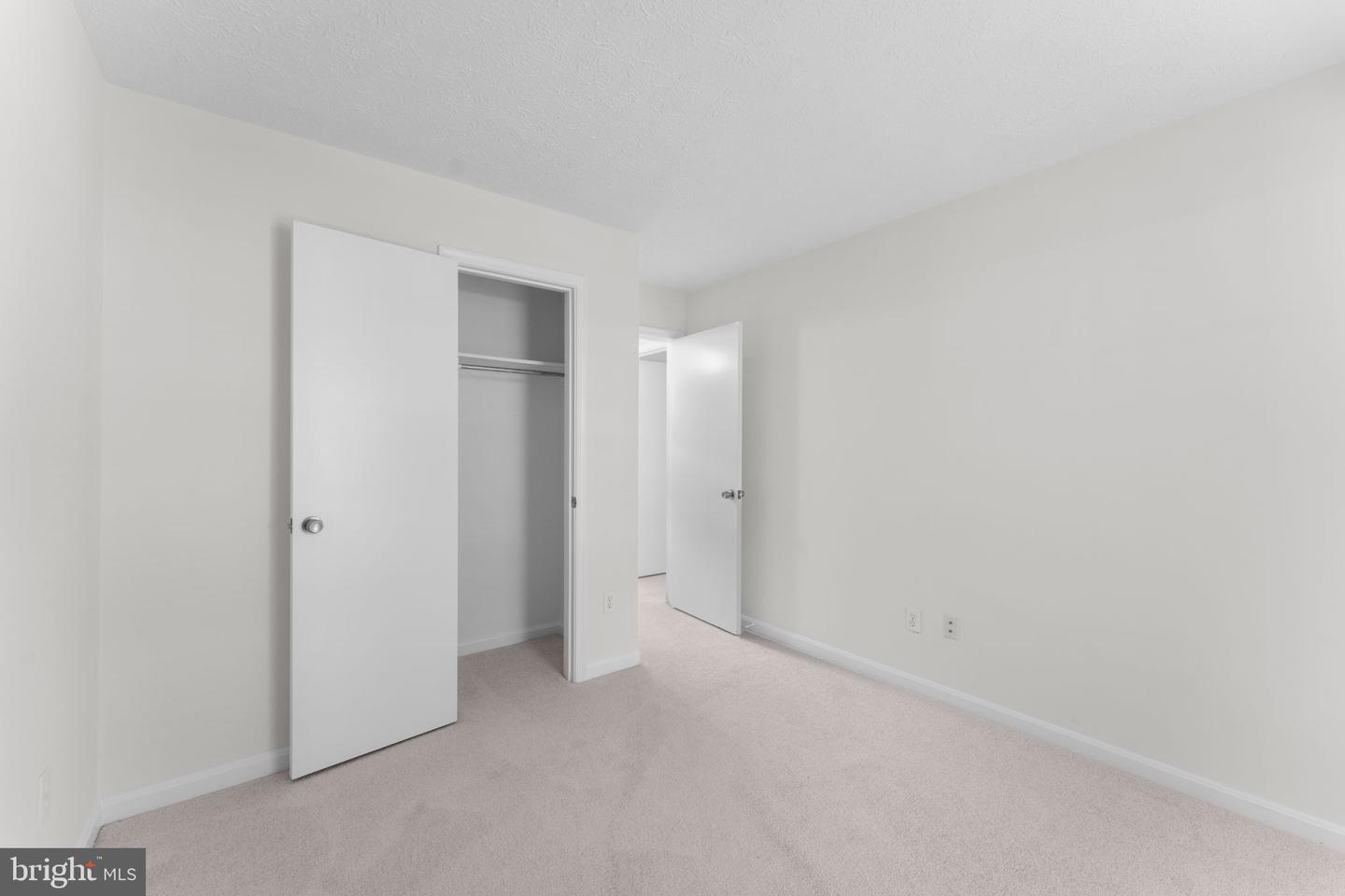 10013 OAKTON TERRACE RD, OAKTON, Virginia 22124, 2 Bedrooms Bedrooms, ,1 BathroomBathrooms,Residential,For sale,10013 OAKTON TERRACE RD,VAFX2238122 MLS # VAFX2238122