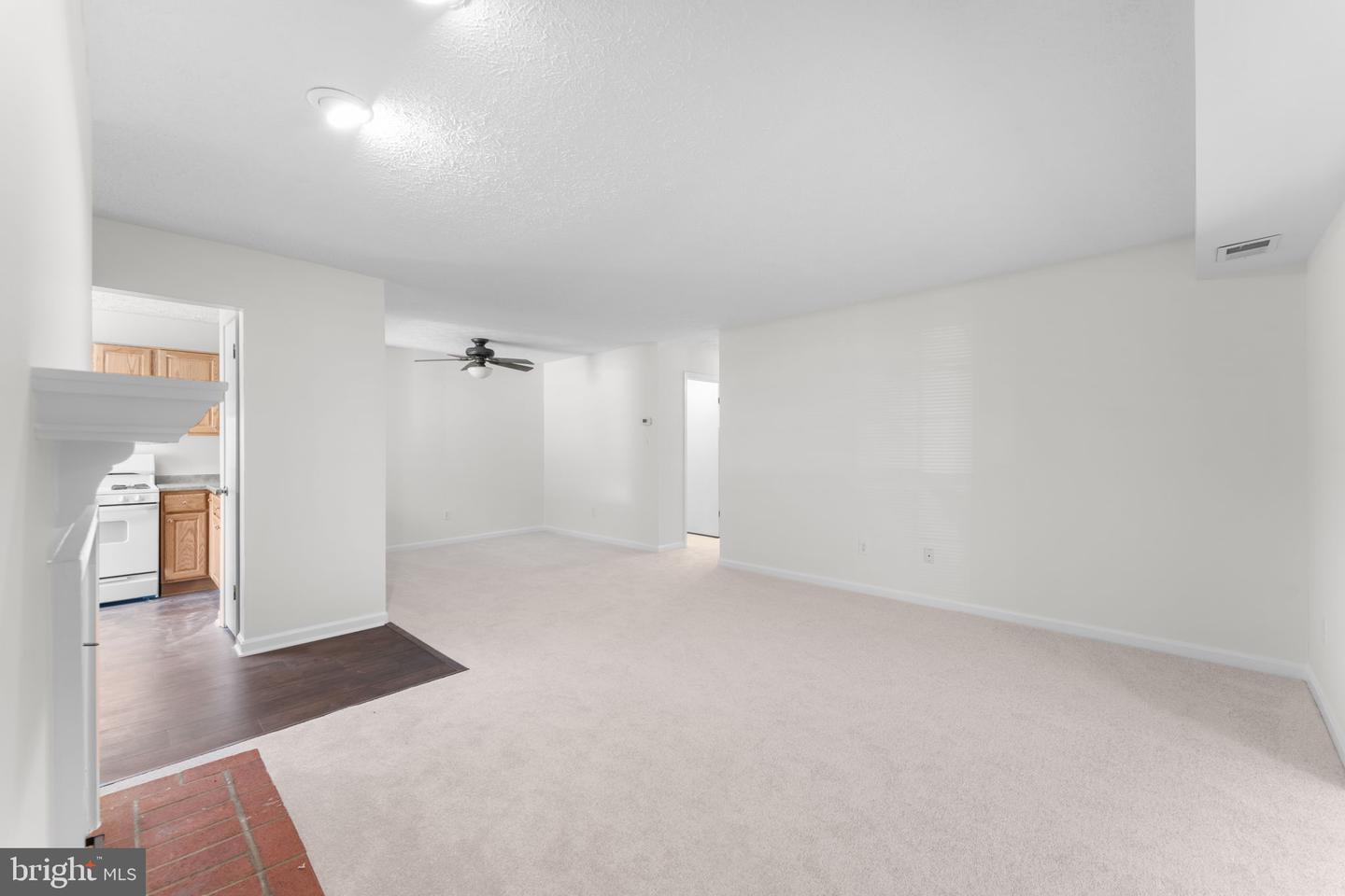 10013 OAKTON TERRACE RD, OAKTON, Virginia 22124, 2 Bedrooms Bedrooms, ,1 BathroomBathrooms,Residential,For sale,10013 OAKTON TERRACE RD,VAFX2238122 MLS # VAFX2238122