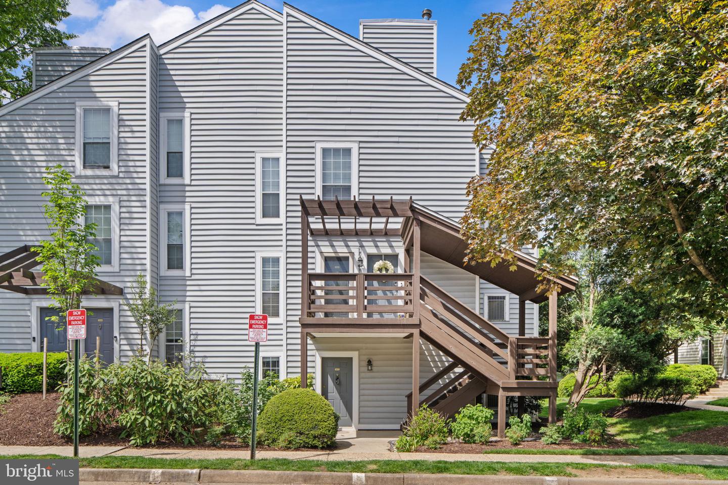 10013 OAKTON TERRACE RD, OAKTON, Virginia 22124, 2 Bedrooms Bedrooms, ,1 BathroomBathrooms,Residential,For sale,10013 OAKTON TERRACE RD,VAFX2238122 MLS # VAFX2238122
