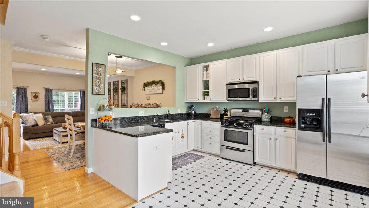 5554 JOWETT CT, ALEXANDRIA, Virginia 22315, 3 Bedrooms Bedrooms, ,2 BathroomsBathrooms,Residential,For sale,5554 JOWETT CT,VAFX2238190 MLS # VAFX2238190
