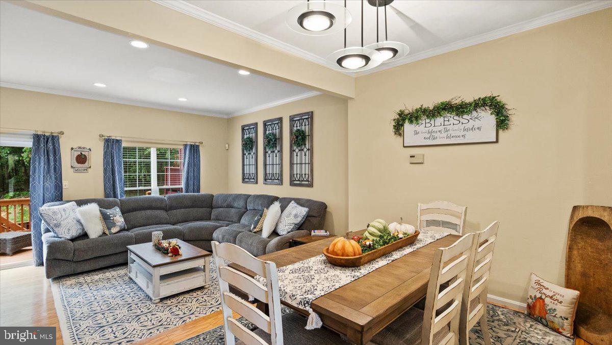 5554 JOWETT CT, ALEXANDRIA, Virginia 22315, 3 Bedrooms Bedrooms, ,2 BathroomsBathrooms,Residential,For sale,5554 JOWETT CT,VAFX2238190 MLS # VAFX2238190