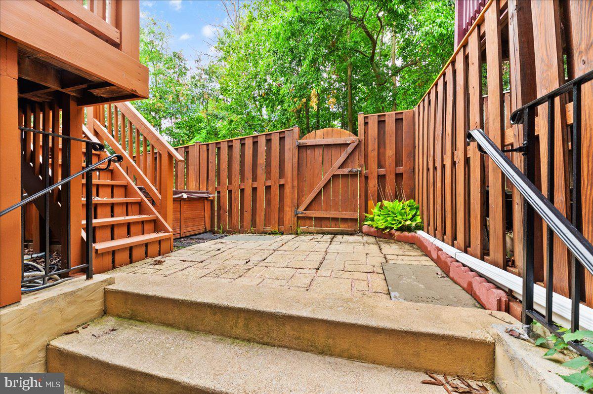 5554 JOWETT CT, ALEXANDRIA, Virginia 22315, 3 Bedrooms Bedrooms, ,2 BathroomsBathrooms,Residential,For sale,5554 JOWETT CT,VAFX2238190 MLS # VAFX2238190