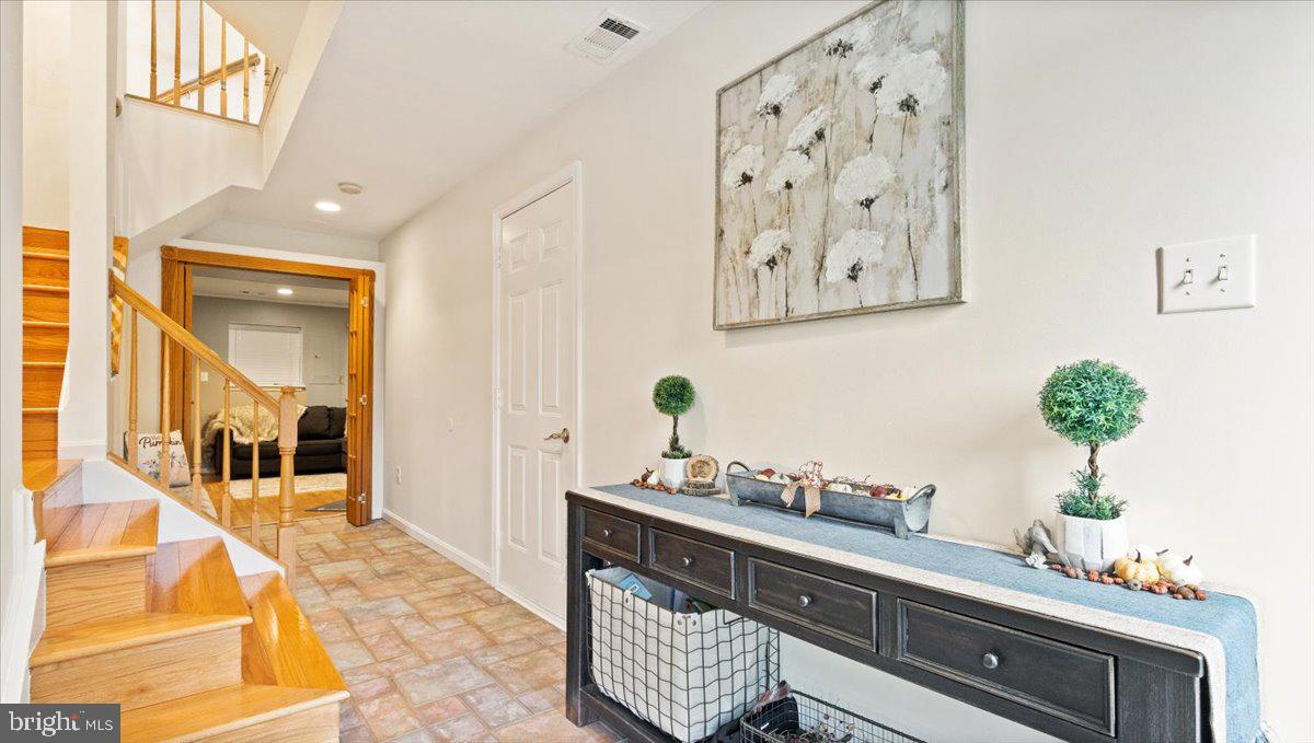 5554 JOWETT CT, ALEXANDRIA, Virginia 22315, 3 Bedrooms Bedrooms, ,2 BathroomsBathrooms,Residential,For sale,5554 JOWETT CT,VAFX2238190 MLS # VAFX2238190