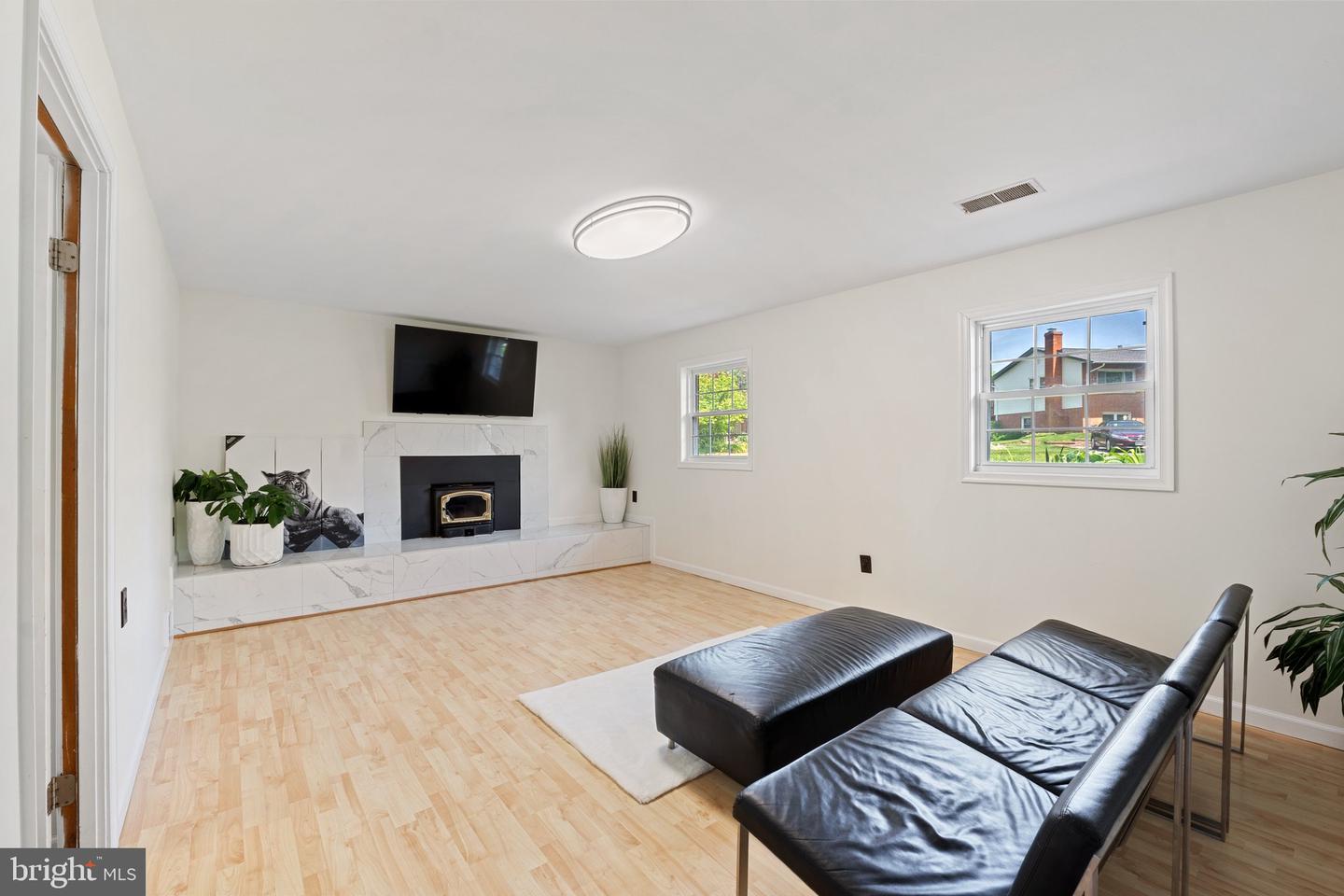 7518 ROXBURY AVE, MANASSAS, Virginia 20109, 3 Bedrooms Bedrooms, 5 Rooms Rooms,2 BathroomsBathrooms,Residential,For sale,7518 ROXBURY AVE,VAPW2093796 MLS # VAPW2093796