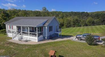 22749 TAIL RACE RD, ALDIE, Virginia 20105, 4 Bedrooms Bedrooms, ,3 BathroomsBathrooms,Residential,For sale,22749 TAIL RACE RD,VALO2095456 MLS # VALO2095456