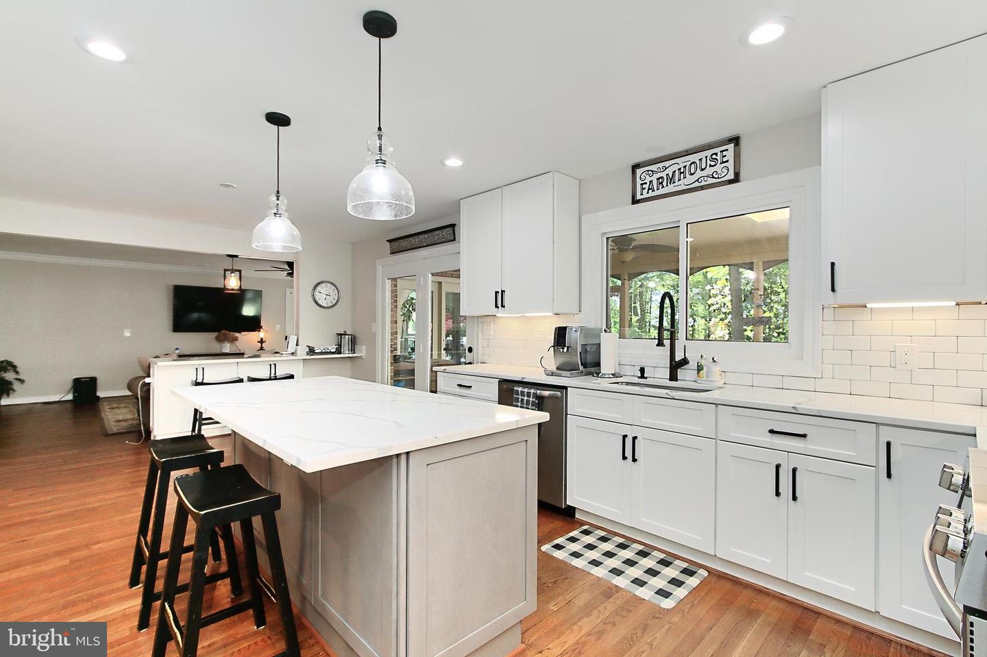 5839 WINDSOR RETREAT, WARRENTON, Virginia 20187, 5 Bedrooms Bedrooms, ,4 BathroomsBathrooms,Residential,For sale,5839 WINDSOR RETREAT,VAFQ2016482 MLS # VAFQ2016482