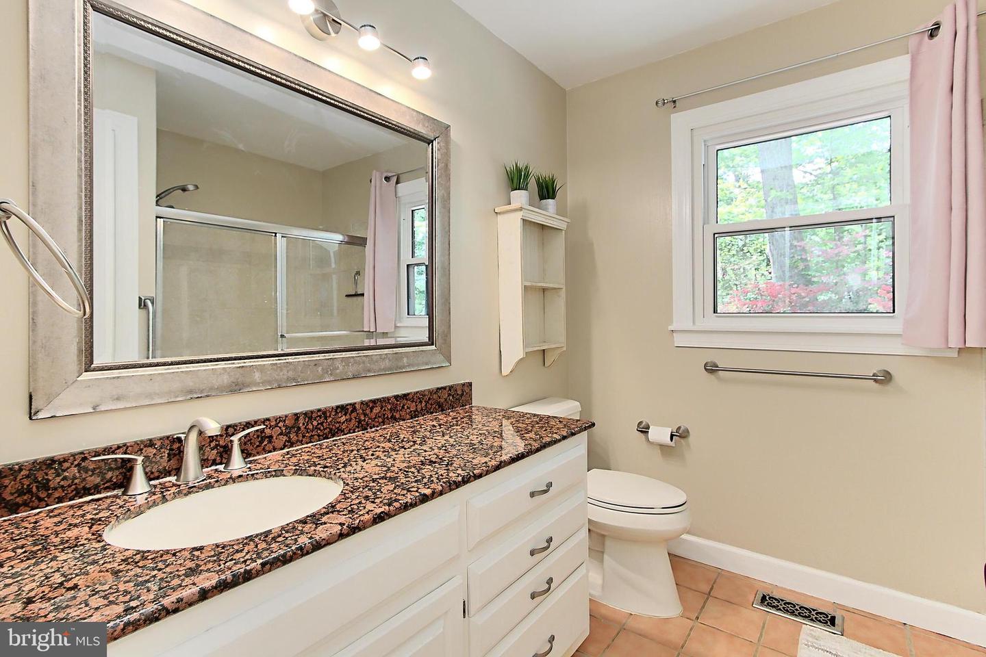 5839 WINDSOR RETREAT, WARRENTON, Virginia 20187, 5 Bedrooms Bedrooms, ,4 BathroomsBathrooms,Residential,For sale,5839 WINDSOR RETREAT,VAFQ2016482 MLS # VAFQ2016482