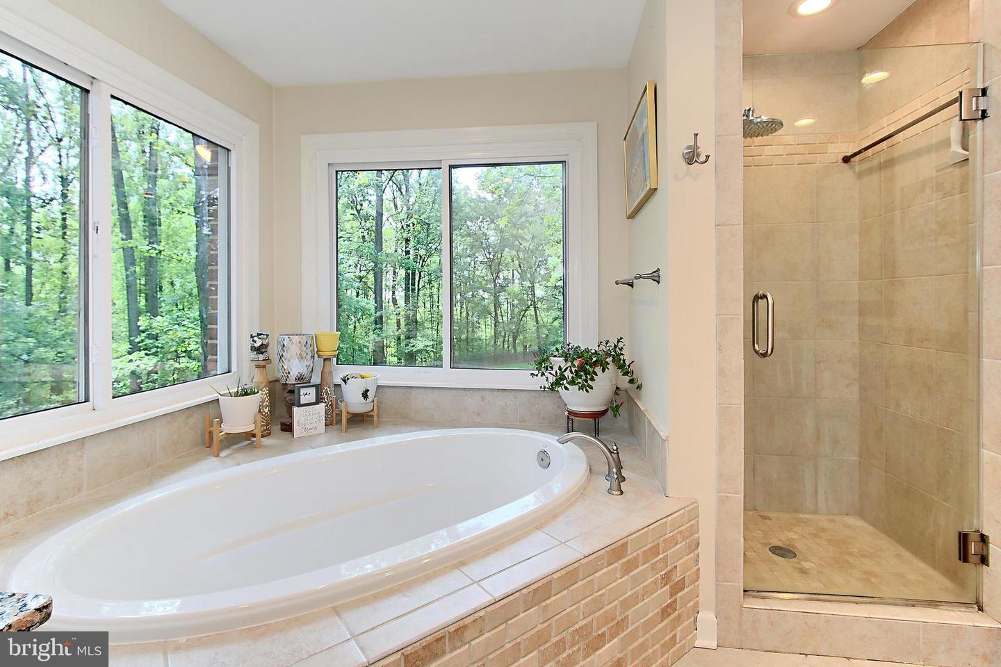 5839 WINDSOR RETREAT, WARRENTON, Virginia 20187, 5 Bedrooms Bedrooms, ,4 BathroomsBathrooms,Residential,For sale,5839 WINDSOR RETREAT,VAFQ2016482 MLS # VAFQ2016482