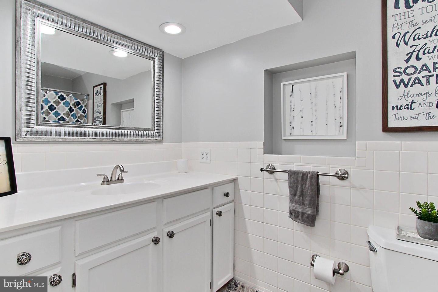 5839 WINDSOR RETREAT, WARRENTON, Virginia 20187, 5 Bedrooms Bedrooms, ,4 BathroomsBathrooms,Residential,For sale,5839 WINDSOR RETREAT,VAFQ2016482 MLS # VAFQ2016482