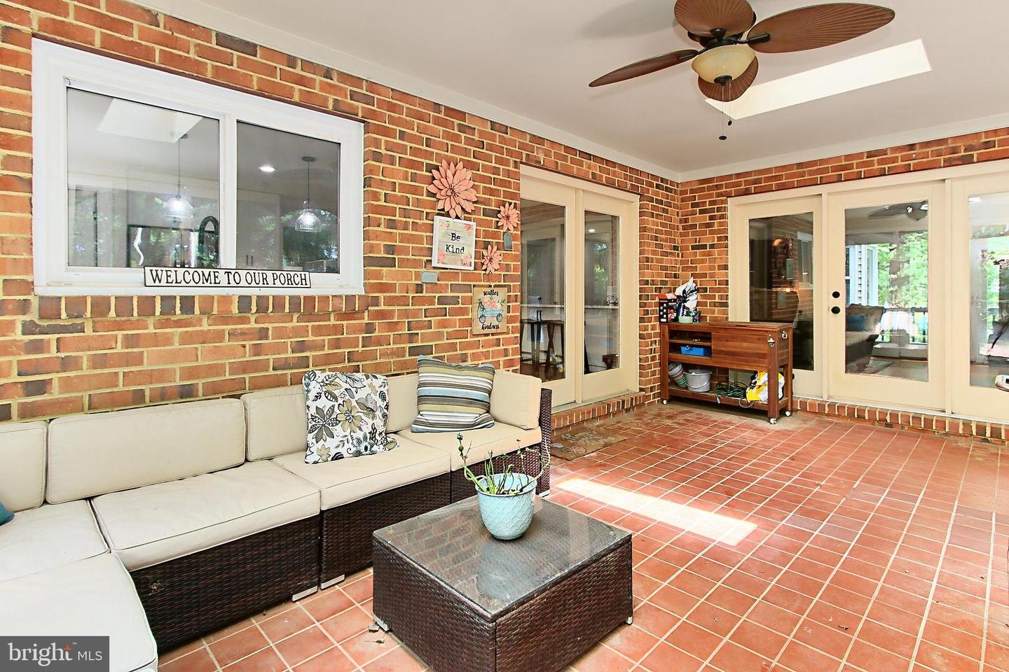 5839 WINDSOR RETREAT, WARRENTON, Virginia 20187, 5 Bedrooms Bedrooms, ,4 BathroomsBathrooms,Residential,For sale,5839 WINDSOR RETREAT,VAFQ2016482 MLS # VAFQ2016482