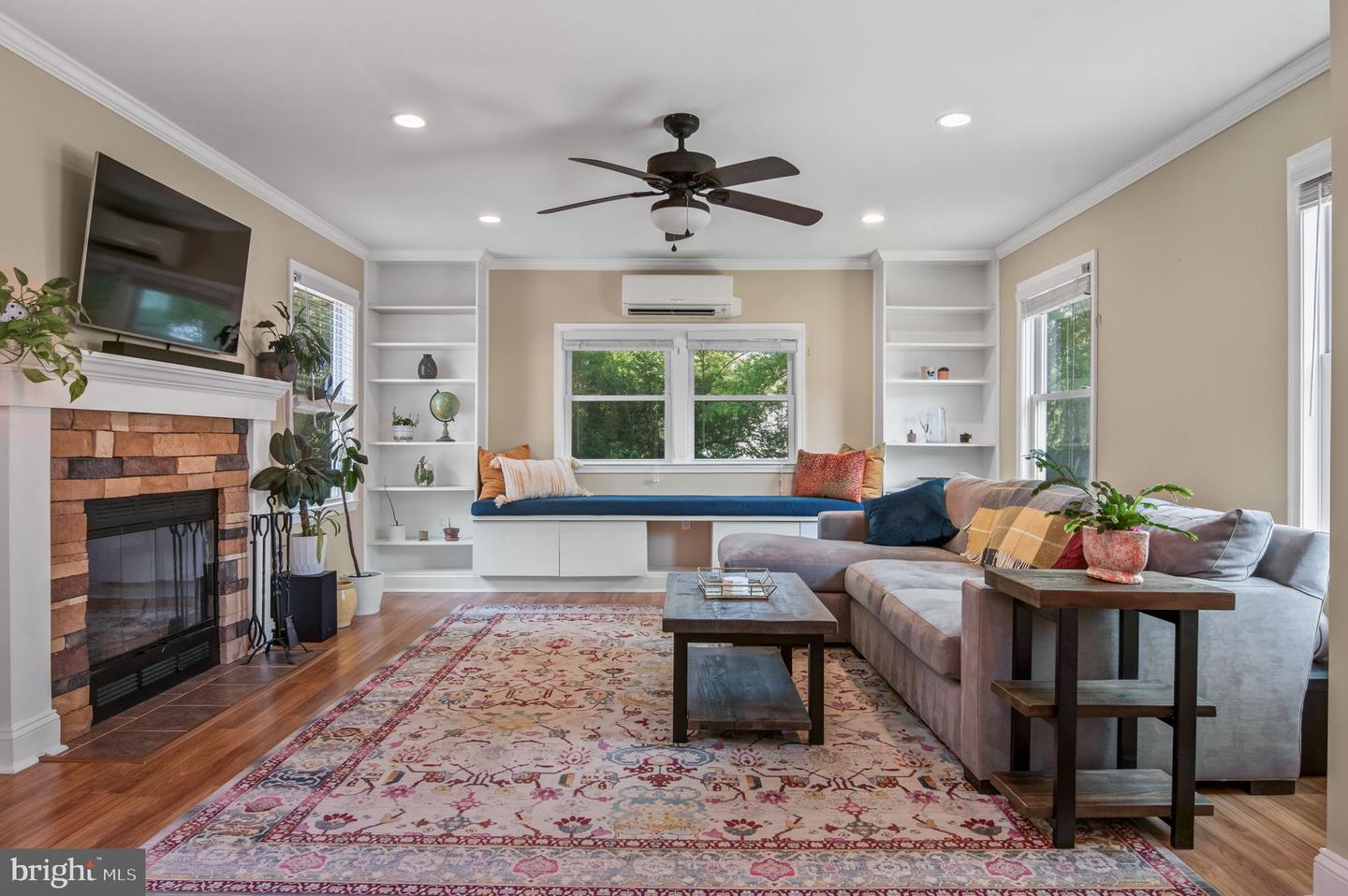 3108 BURGUNDY RD, ALEXANDRIA, Virginia 22303, 3 Bedrooms Bedrooms, ,2 BathroomsBathrooms,Residential,For sale,3108 BURGUNDY RD,VAFX2238348 MLS # VAFX2238348