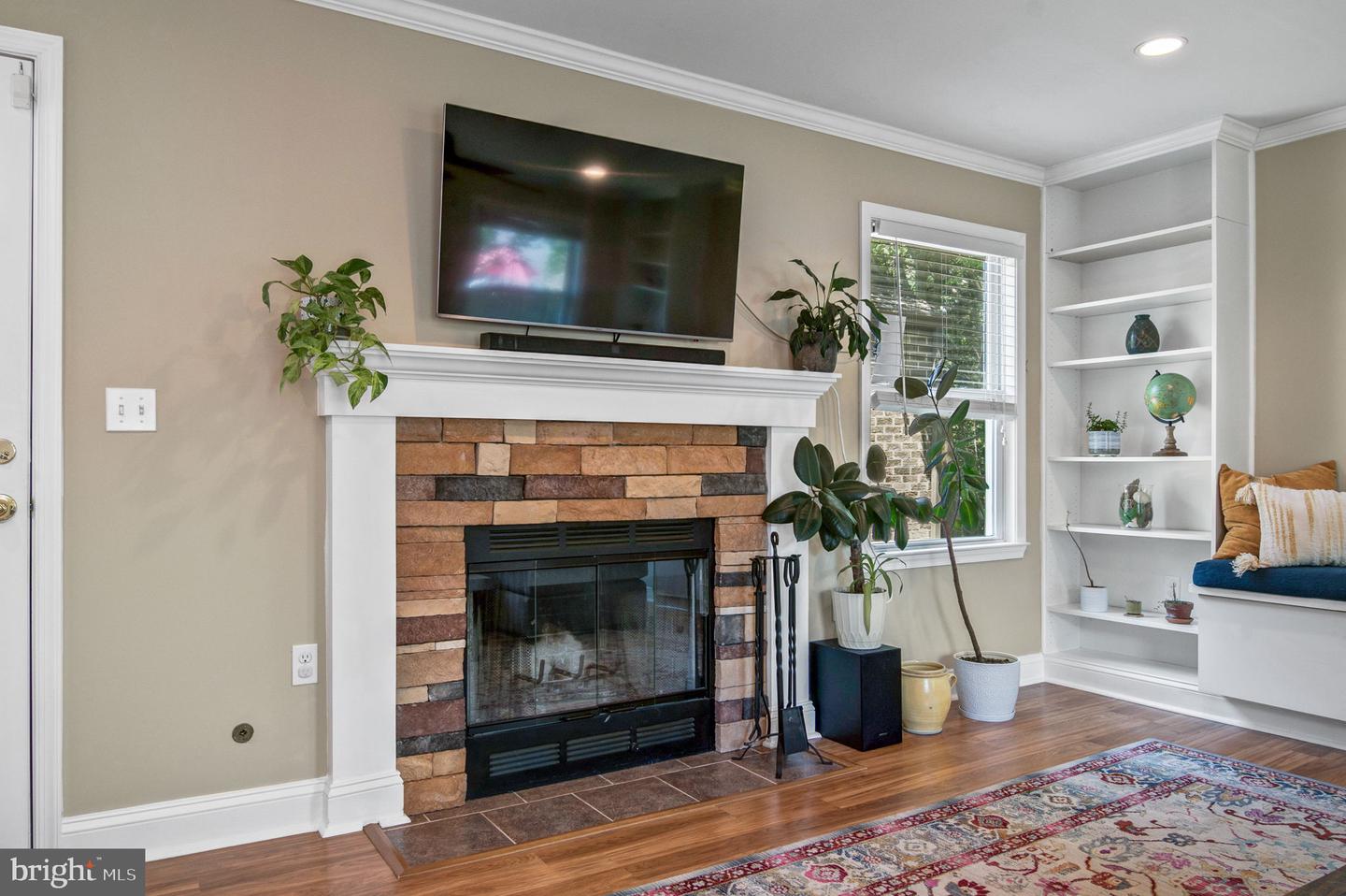 3108 BURGUNDY RD, ALEXANDRIA, Virginia 22303, 3 Bedrooms Bedrooms, ,2 BathroomsBathrooms,Residential,For sale,3108 BURGUNDY RD,VAFX2238348 MLS # VAFX2238348