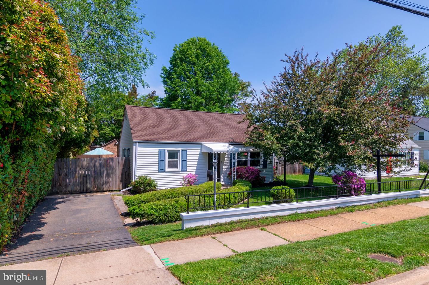 3108 BURGUNDY RD, ALEXANDRIA, Virginia 22303, 3 Bedrooms Bedrooms, ,2 BathroomsBathrooms,Residential,For sale,3108 BURGUNDY RD,VAFX2238348 MLS # VAFX2238348