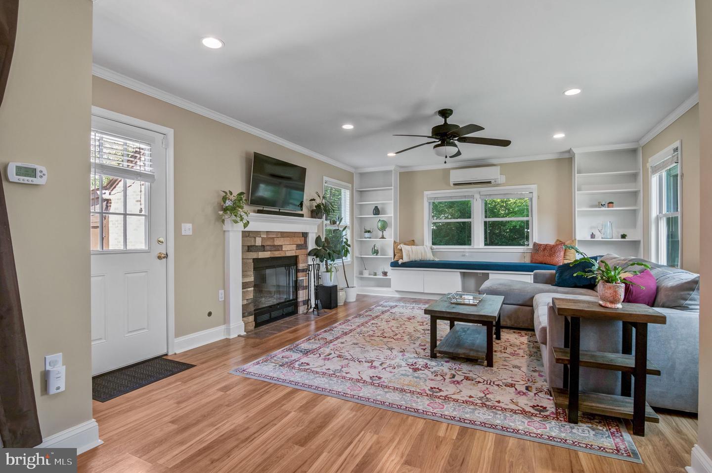 3108 BURGUNDY RD, ALEXANDRIA, Virginia 22303, 3 Bedrooms Bedrooms, ,2 BathroomsBathrooms,Residential,For sale,3108 BURGUNDY RD,VAFX2238348 MLS # VAFX2238348