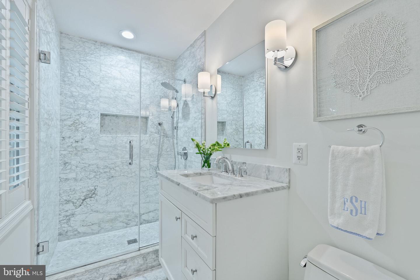 5442 BROAD BRANCH RD NW, WASHINGTON, District Of Columbia 20015, 5 Bedrooms Bedrooms, ,3 BathroomsBathrooms,Residential,For sale,5442 BROAD BRANCH RD NW,DCDC2198776 MLS # DCDC2198776