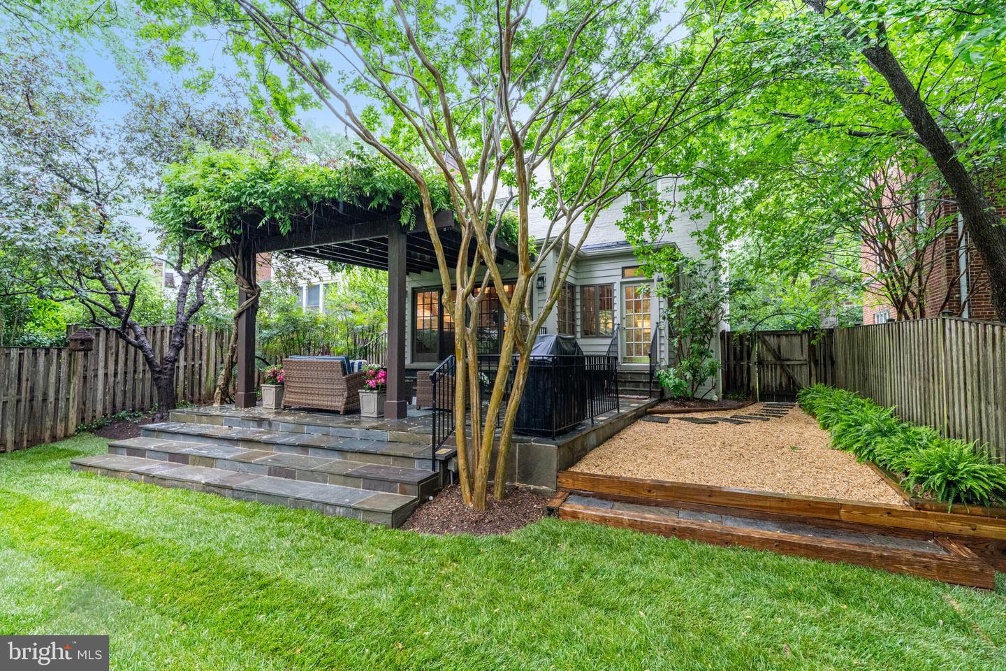 5442 BROAD BRANCH RD NW, WASHINGTON, District Of Columbia 20015, 5 Bedrooms Bedrooms, ,3 BathroomsBathrooms,Residential,For sale,5442 BROAD BRANCH RD NW,DCDC2198776 MLS # DCDC2198776