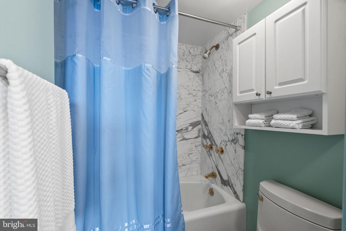 1101 S ARLINGTON RIDGE RD #1107, ARLINGTON, Virginia 22202, 2 Bedrooms Bedrooms, 8 Rooms Rooms,2 BathroomsBathrooms,Residential,For sale,1101 S ARLINGTON RIDGE RD #1107,VAAR2056950 MLS # VAAR2056950