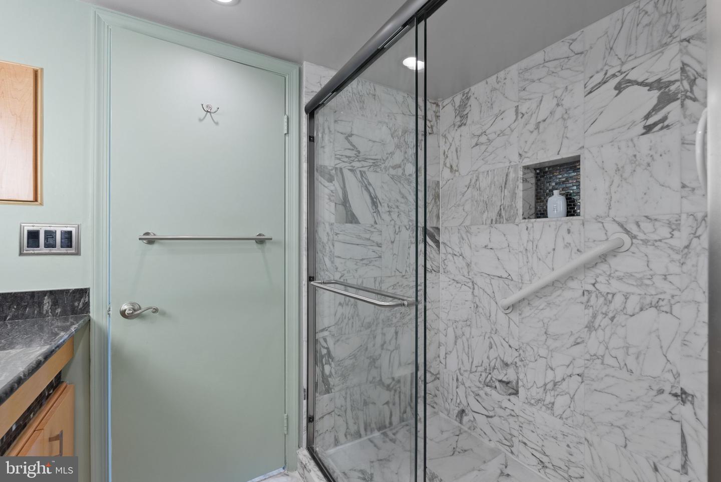 1101 S ARLINGTON RIDGE RD #1107, ARLINGTON, Virginia 22202, 2 Bedrooms Bedrooms, 8 Rooms Rooms,2 BathroomsBathrooms,Residential,For sale,1101 S ARLINGTON RIDGE RD #1107,VAAR2056950 MLS # VAAR2056950