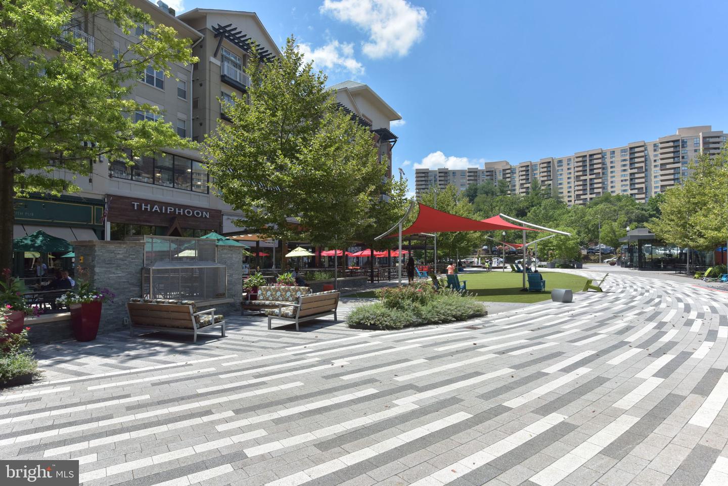 1101 S ARLINGTON RIDGE RD #1107, ARLINGTON, Virginia 22202, 2 Bedrooms Bedrooms, 8 Rooms Rooms,2 BathroomsBathrooms,Residential,For sale,1101 S ARLINGTON RIDGE RD #1107,VAAR2056950 MLS # VAAR2056950