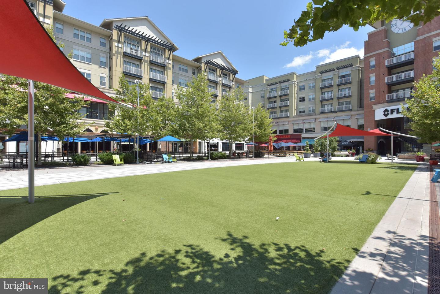 1101 S ARLINGTON RIDGE RD #1107, ARLINGTON, Virginia 22202, 2 Bedrooms Bedrooms, 8 Rooms Rooms,2 BathroomsBathrooms,Residential,For sale,1101 S ARLINGTON RIDGE RD #1107,VAAR2056950 MLS # VAAR2056950
