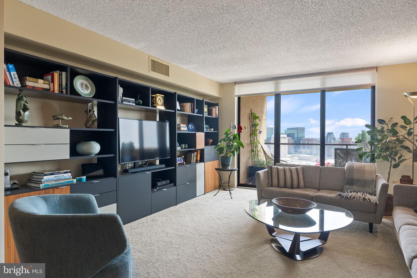 1101 S ARLINGTON RIDGE RD #1107, ARLINGTON, Virginia 22202, 2 Bedrooms Bedrooms, 8 Rooms Rooms,2 BathroomsBathrooms,Residential,For sale,1101 S ARLINGTON RIDGE RD #1107,VAAR2056950 MLS # VAAR2056950
