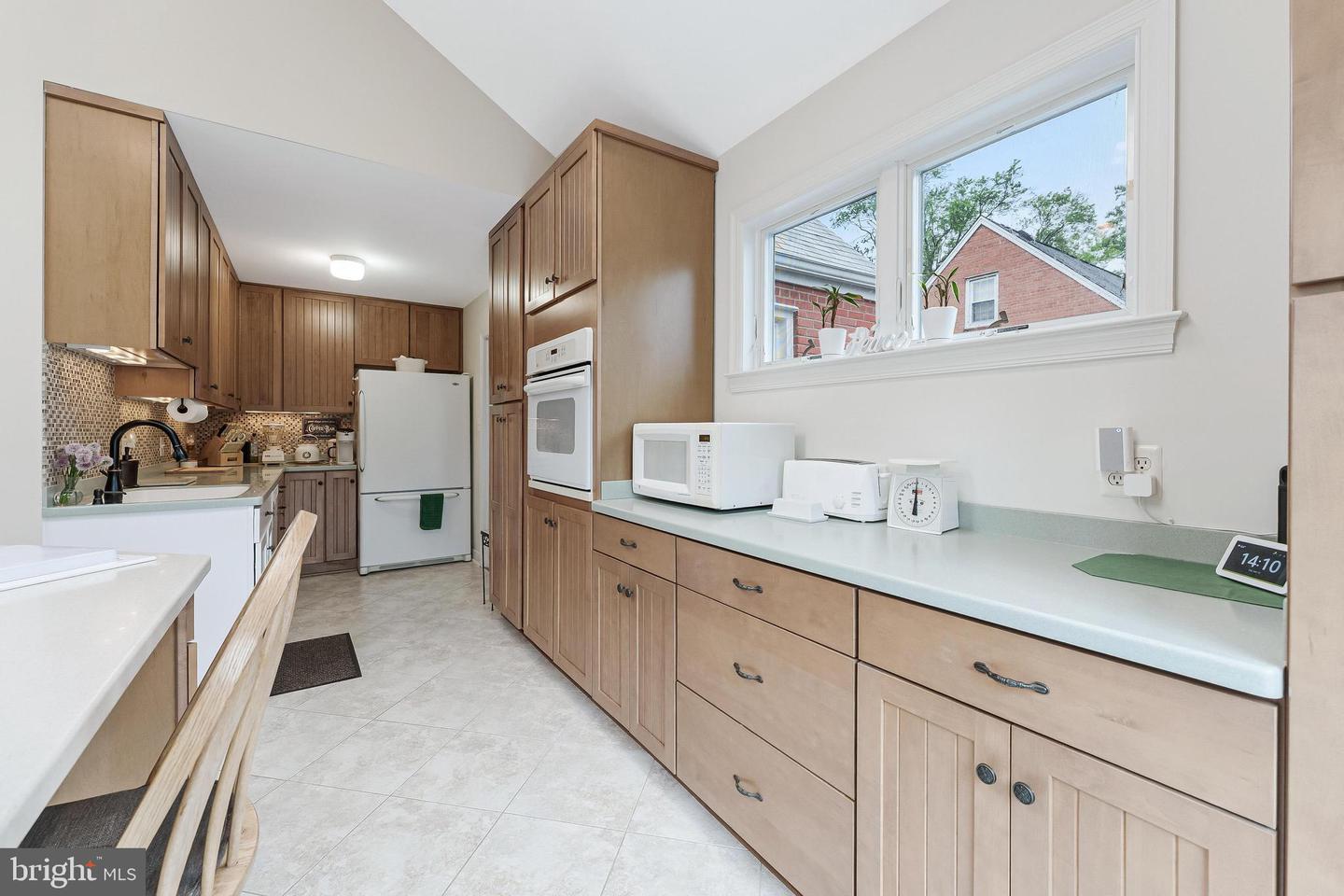 3012 LAWRENCE DR, FALLS CHURCH, Virginia 22042, 3 Bedrooms Bedrooms, ,2 BathroomsBathrooms,Residential,For sale,3012 LAWRENCE DR,VAFX2238402 MLS # VAFX2238402